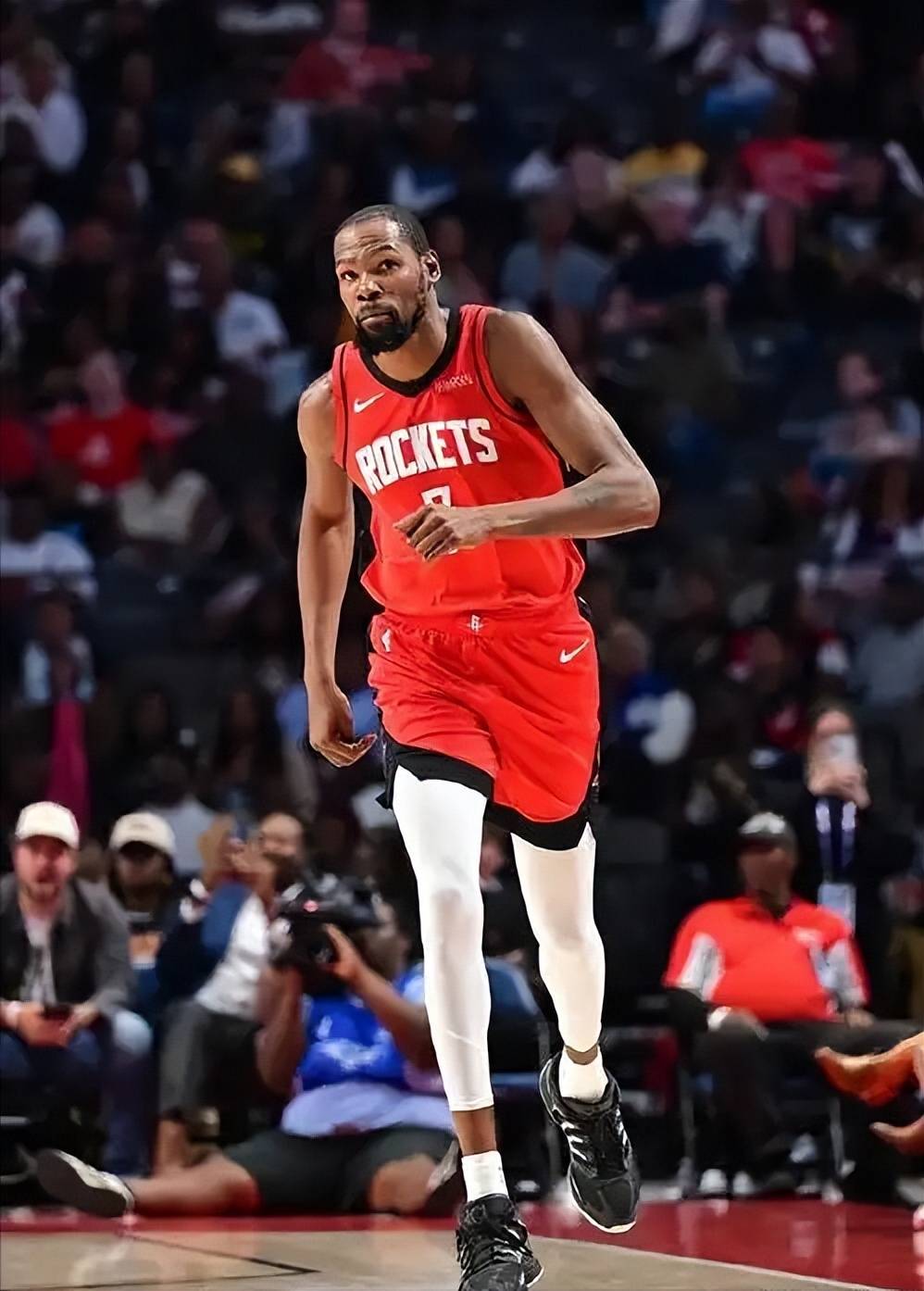 从资格轮中 从资格轮中